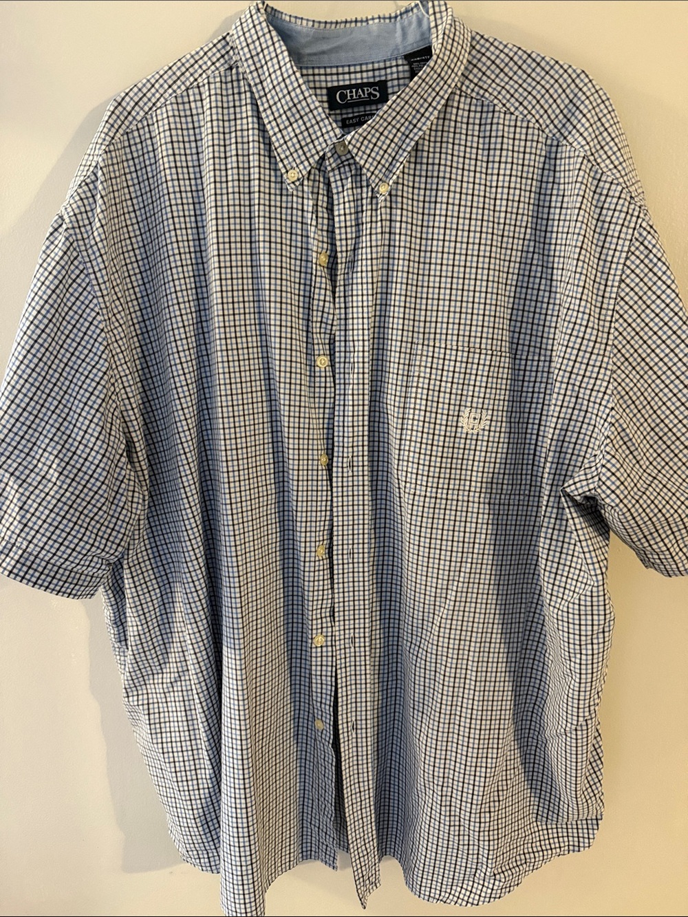 Chaps Men's Navy and White Plaid Short-Sleeve Button-Down Shirt